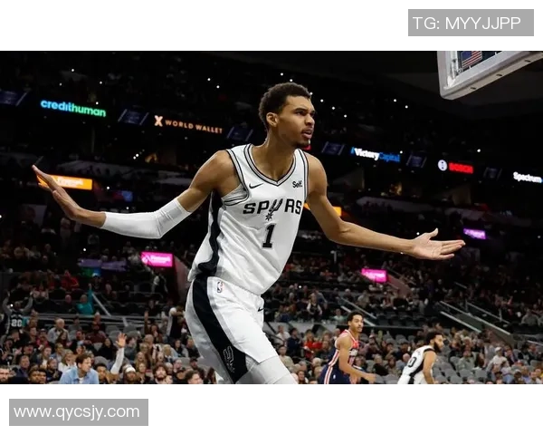 文班亚马场均数据惊人新秀之路一片光明引发广泛关注